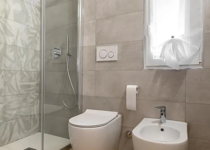 Carpe Diem 2 Bedrooms 2 Bathrooms Free Parking Como