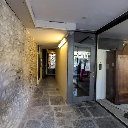 Carpe Diem 2 Bedrooms 2 Bathrooms Free Parking *